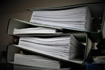 Ile adwokat bierze za rozprawę? Sprawdź, ile to kosztuje naprawdę